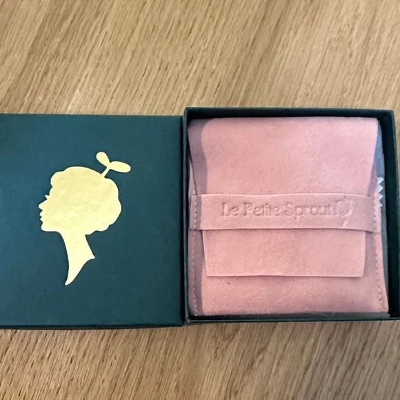 Le Petite Sprout Gold Book Lovers Necklace - Picture 6 of 6